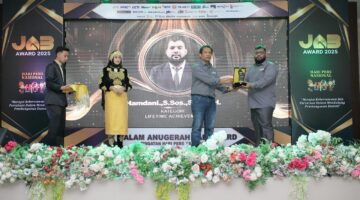 Ketua YARA Aceh Barat-Nagan Raya Raih Penghargaan Dari JAB Award 2025, Kategori Lifetime Achievement
