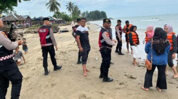 Libur Panjang, Personel Satsamapta Polres Aceh Timur Intensifkan Patroli di Objek Wisata